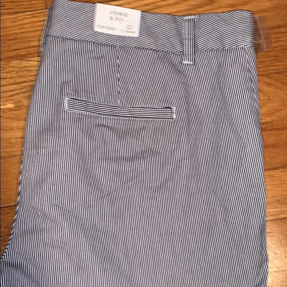 Crown and Ivy Shorts